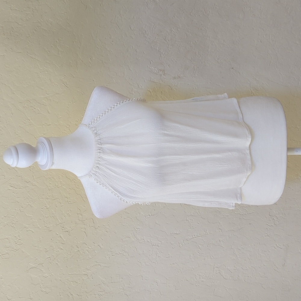 🌻 H&M Divided Ivory Crepe Embroidered Edge Halter Crop Top Size 2